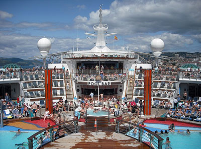 Cruise ship pool bar